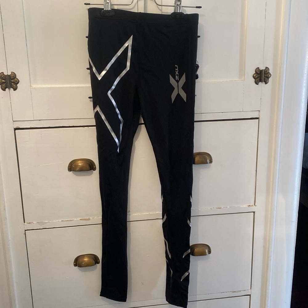 2XU Women’s compression leggings L